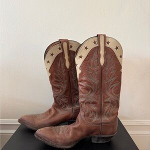 Vintage women’s Larry Mahan cowboy boots